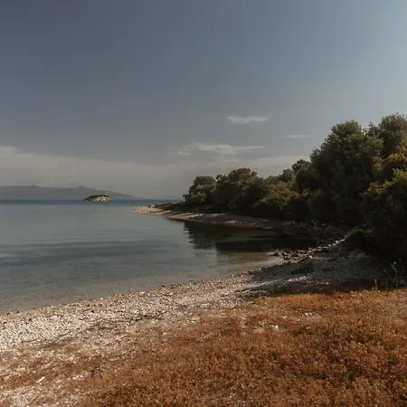 Apartament Pharus Boutique In Meganisi With Private Pool & Sea View *